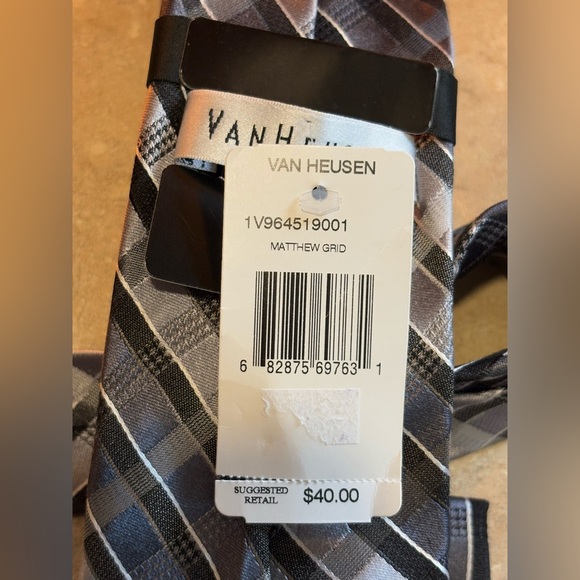 Van-Heusen Neck Tie New With Tags. Matthew Grd. - Picture 2 of 4